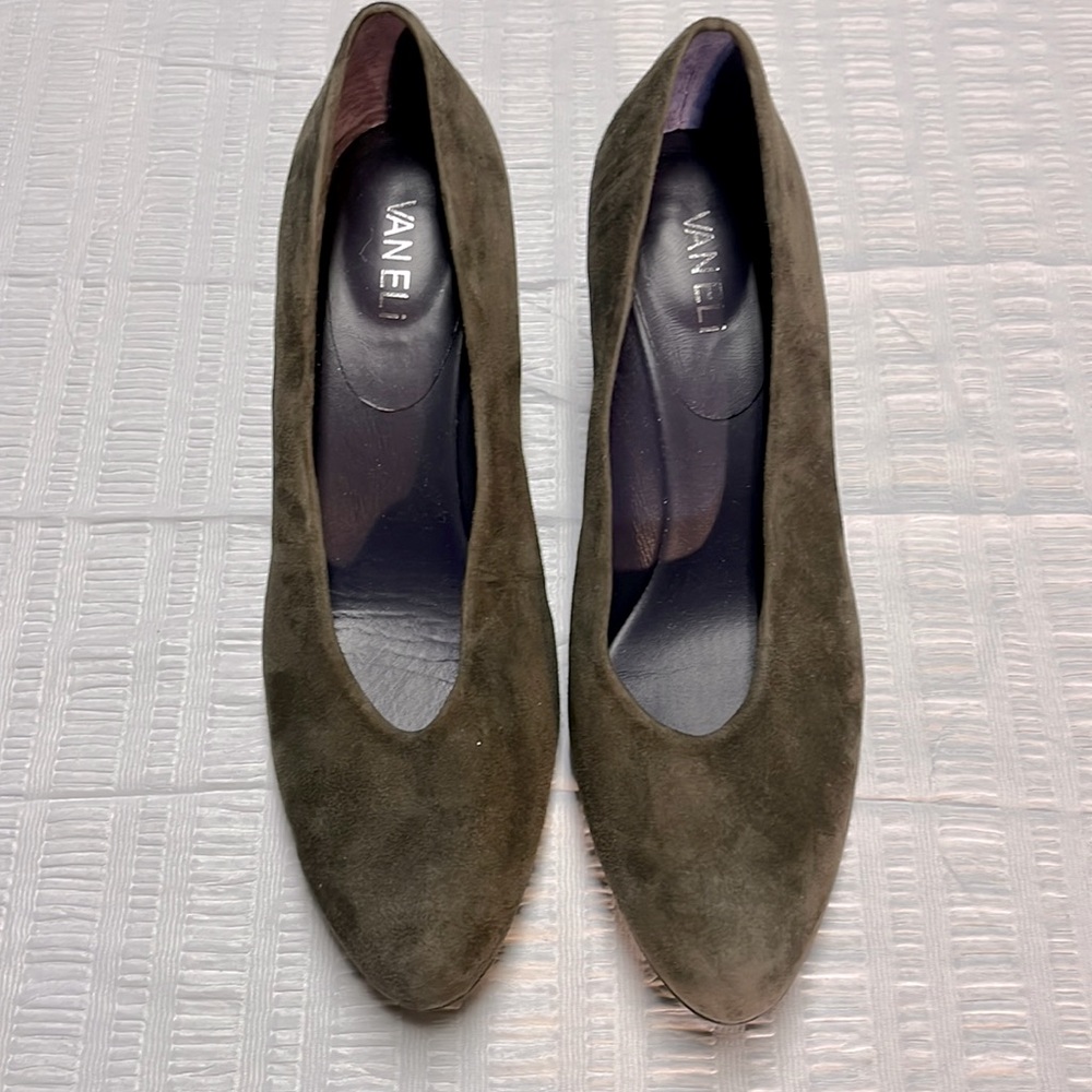 Vaneli Medium Brown Suede Pumps. - image 1